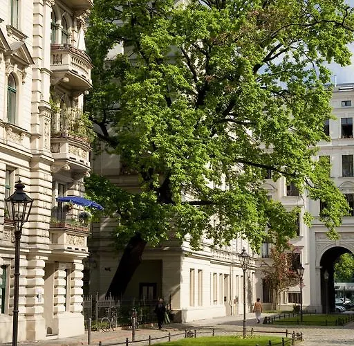 Riehmers Hofgarten 4*